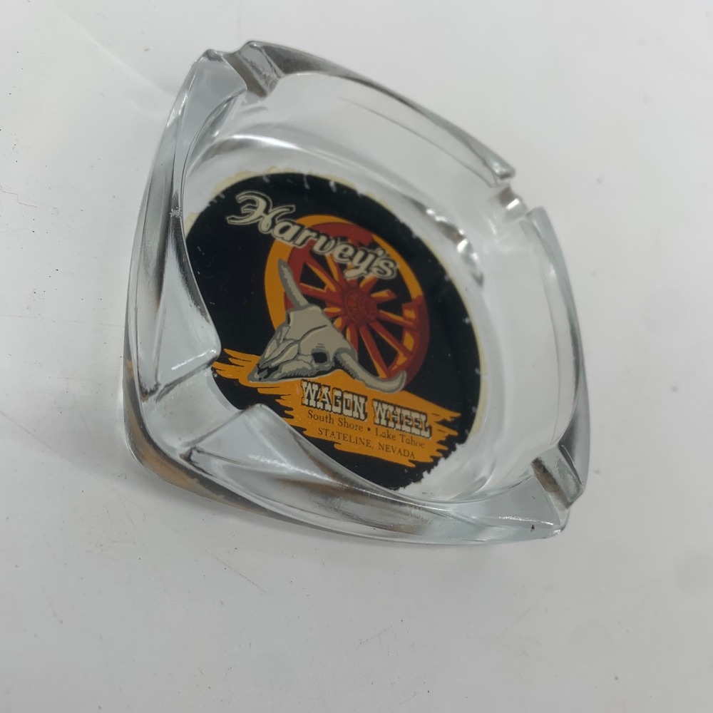 Vintage Harveys Wagon Wheel Casino Ashtray Lake Tahoe Stateline Nevada Glass - Picture 2 of 7